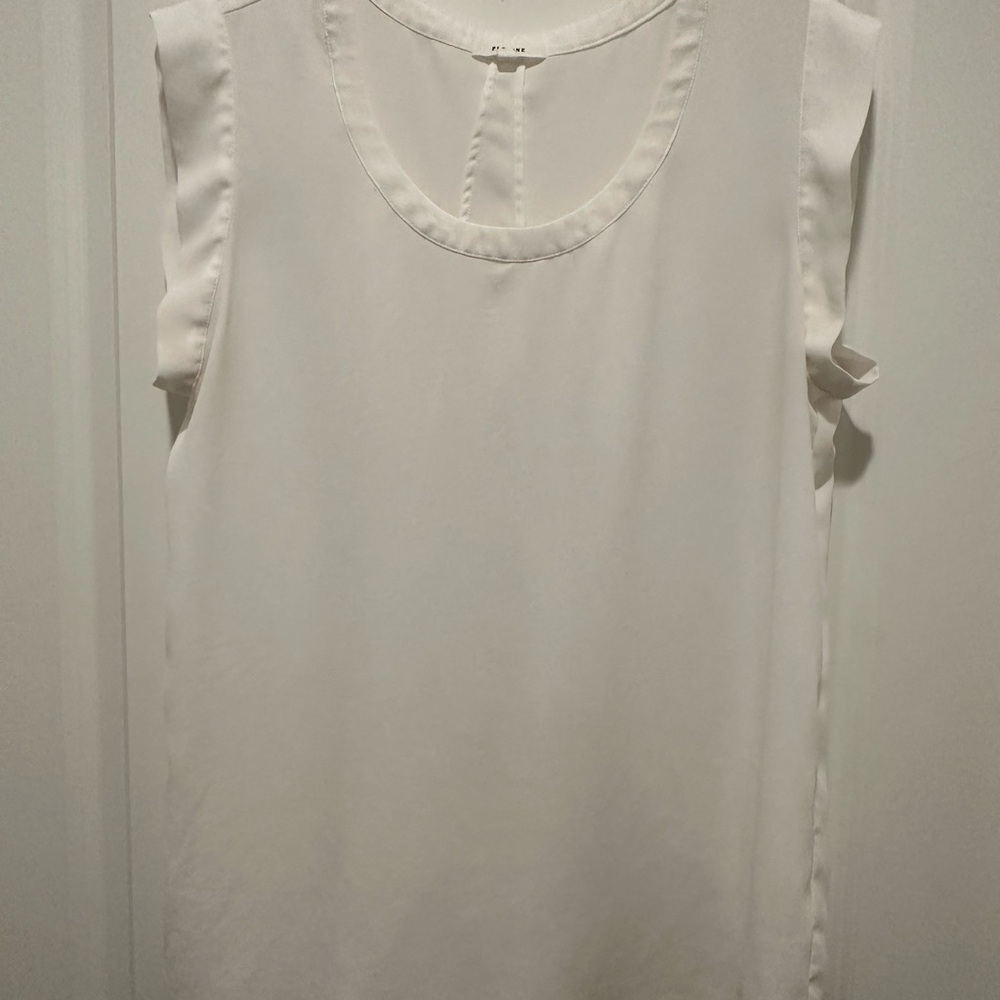 Pleione Classic Cream Sleeveless Blouse